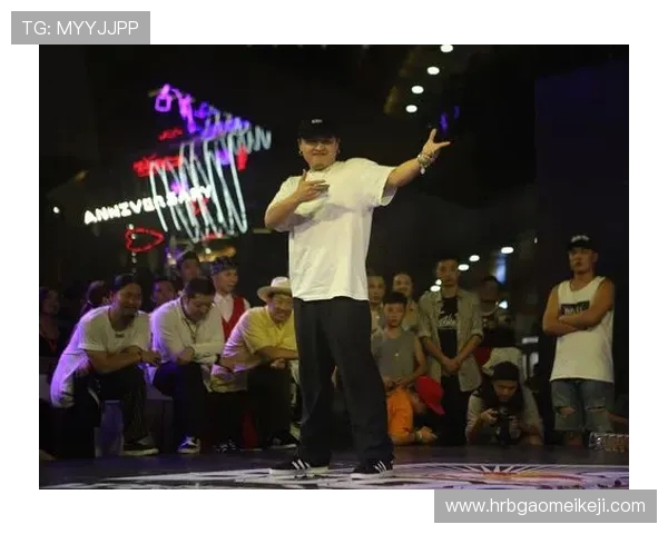 南京极限运动嘉年华街舞队精彩配合表现引发观众热烈反响