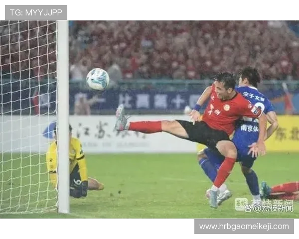 南京足球队个人能力大幅提升引领新一轮足球热潮 南京足球队个人能力大幅提升引领新一轮足球热潮