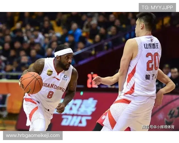 广州足球队在选拔赛中以70分稳居积分榜首位展现强劲实力