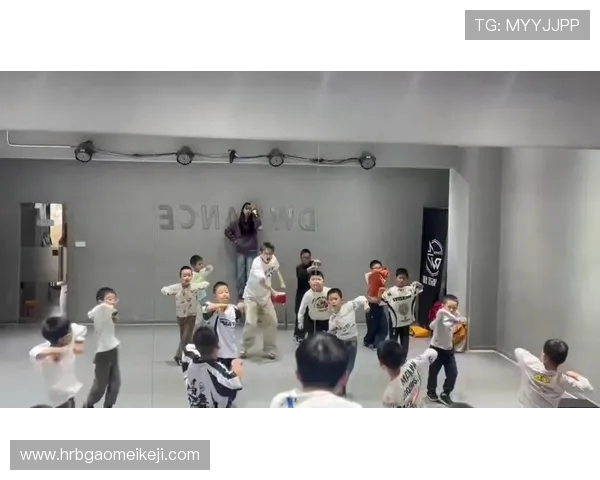 成都街舞队荣登全国街舞节奏排行榜第五名引发热议