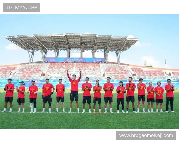 武汉飞盘队在全国飞盘配合排行榜中荣获第八名展现出强大实力与团队默契 武汉飞盘队在全国飞盘配合排行榜中荣获第八名展现出强大实力与团队默契