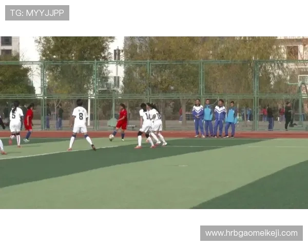 中国国奥队与韩国队激战正酣23岁以下球员展现青春风采与竞技精神