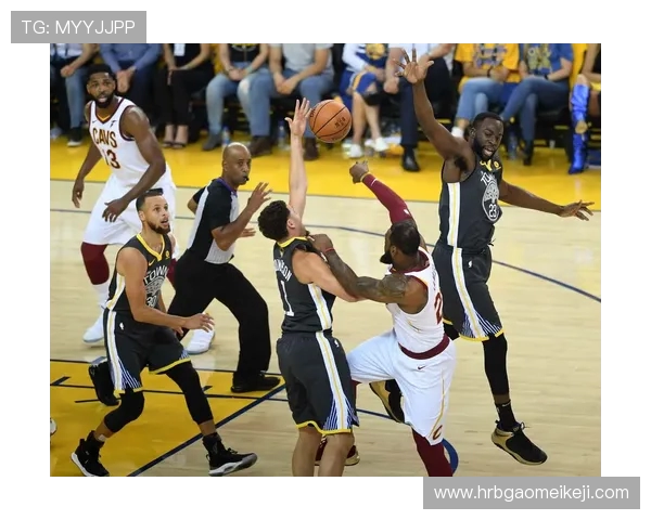 勇士与骑士2017年总决赛巅峰对决回顾与精彩瞬间分析